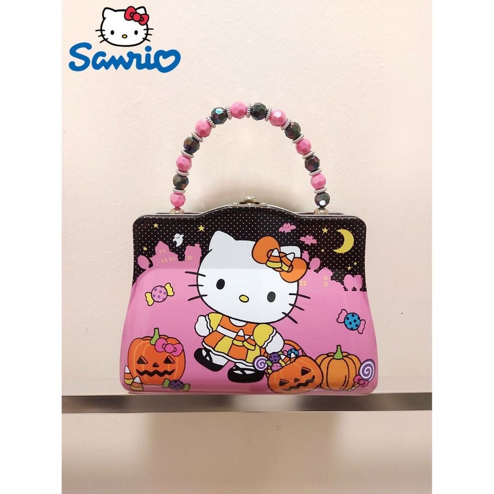 Hello Kitty HALLOWEEN limited edition Tin Purse 2021 CVS Exclusive - Picture 1 of 4